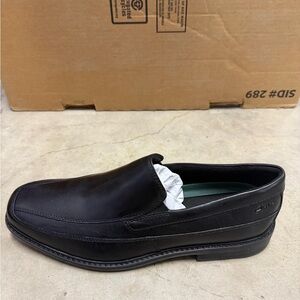 Clarks Men's Classic Black Slip-On Loafers